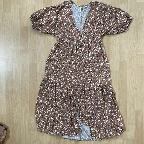 Rylee + Cru BUNDLE: 2 dresses (xs) + 2 skirts (s) - Picture 4 of 9